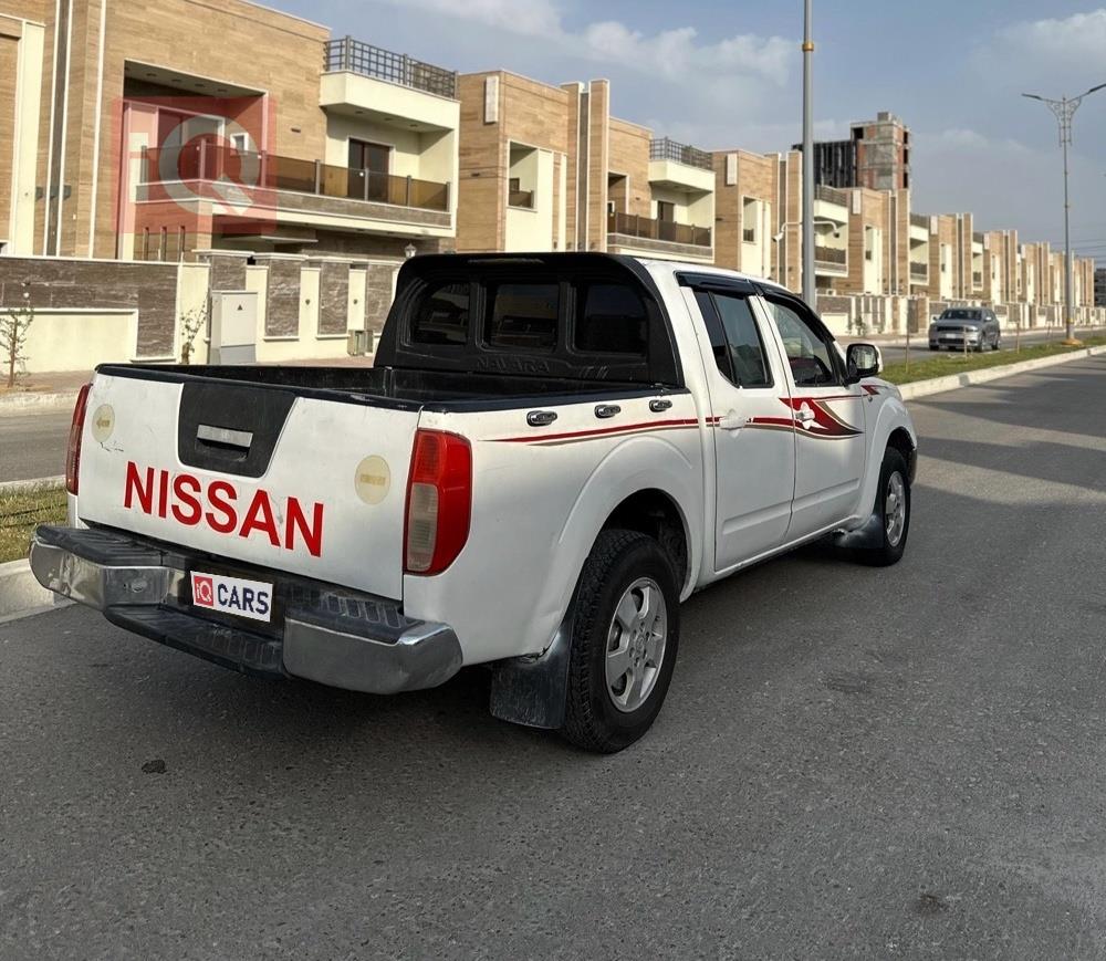 نيسان نافارا